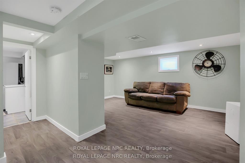 Photo 22 of 61 Thomas Street, St. Catharines, Downtown — HOMEH