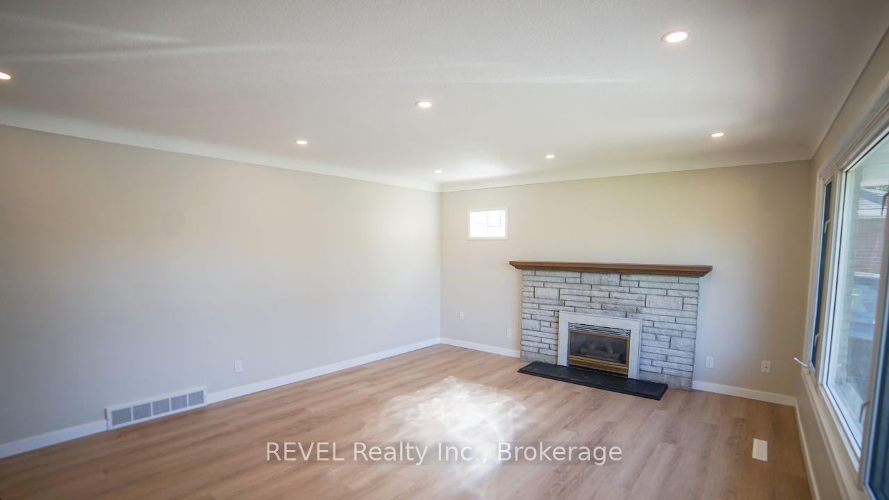 Photo 7 of Unit MAIN, 352 Bunting Road, St. Catharines, Carlton/Bunting — HOMEH