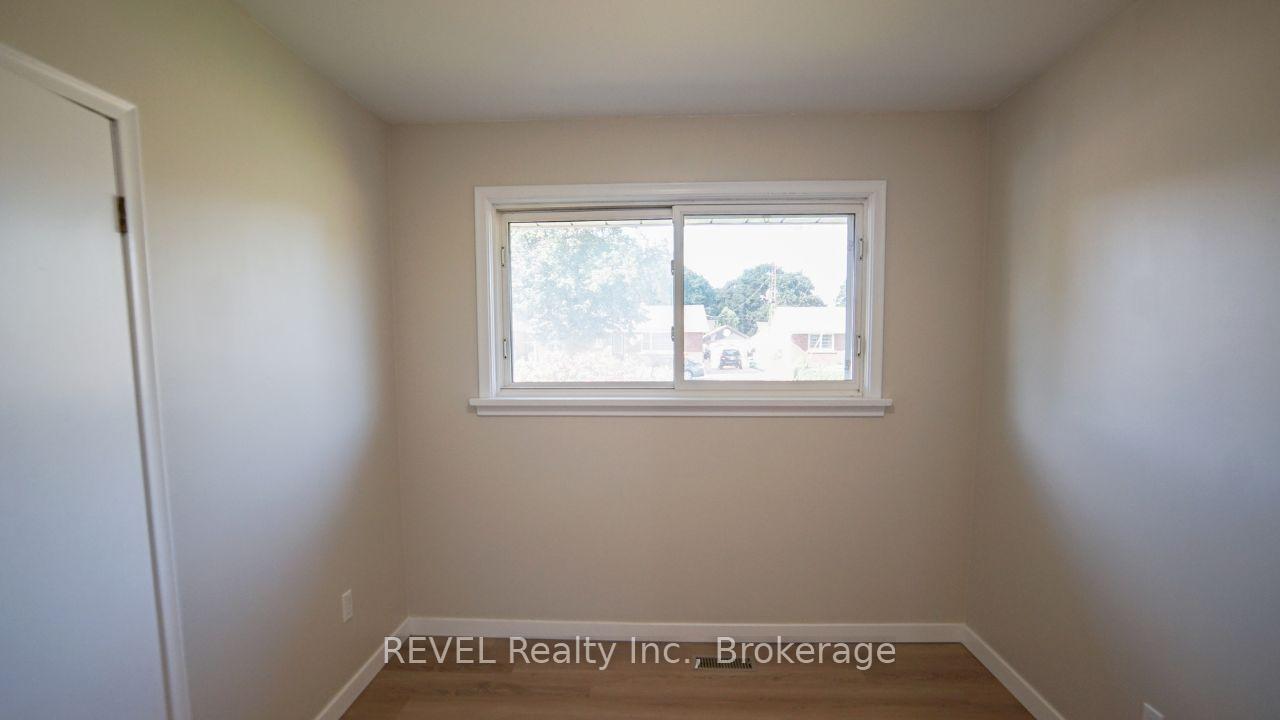 Photo 8 of Unit MAIN, 352 Bunting Road, St. Catharines, Carlton/Bunting — HOMEH