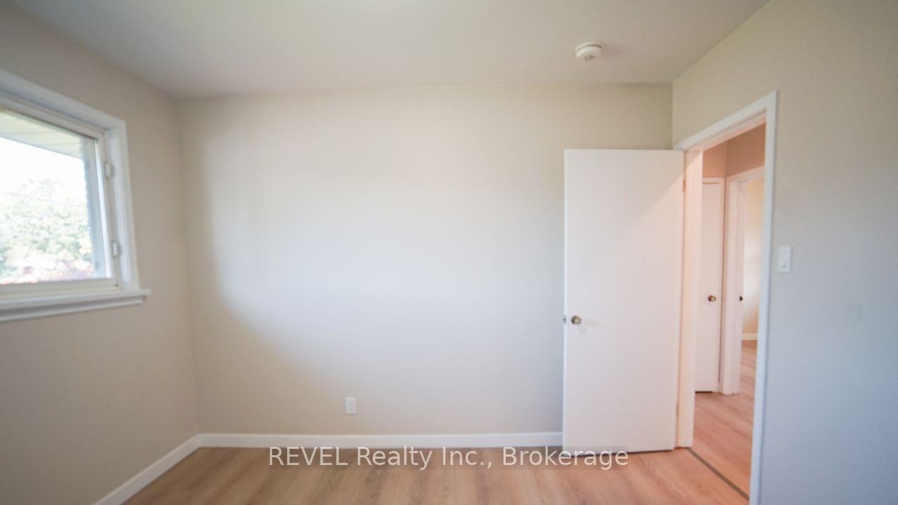 Photo 13 of Unit MAIN, 352 Bunting Road, St. Catharines, Carlton/Bunting — HOMEH
