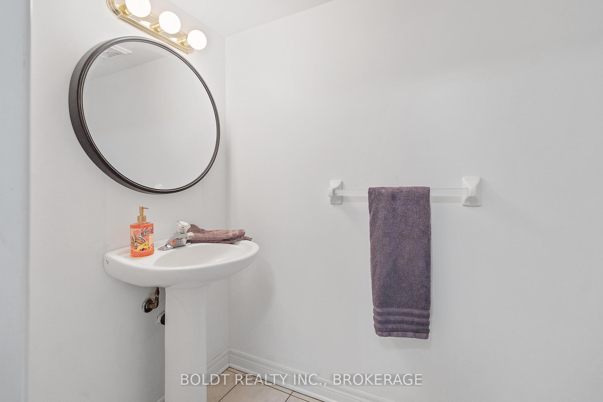 Photo 8 of 20 B Brown Drive, St. Catharines, Rykert/Vansickle — HOMEH