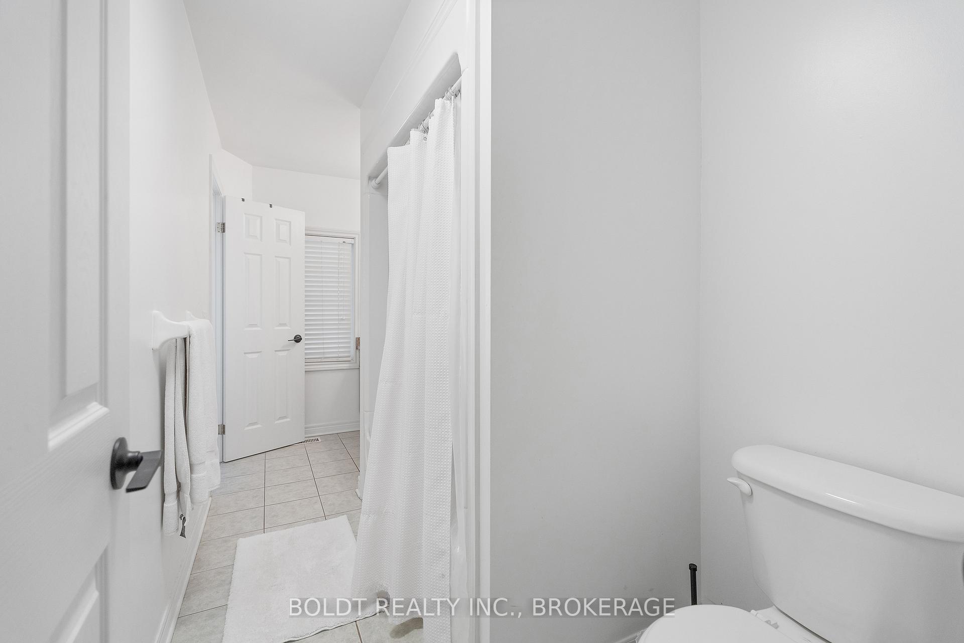 Photo 16 of 20 B Brown Drive, St. Catharines, Rykert/Vansickle — HOMEH
