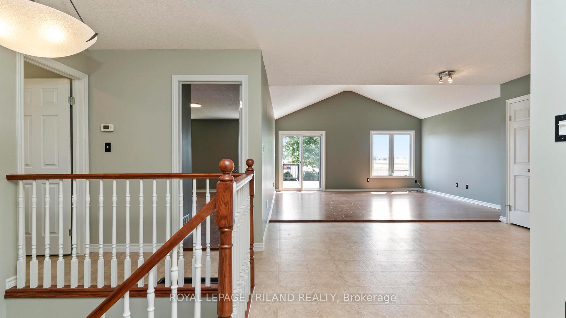 Photo 9 of 6 Coleman Court, St. Thomas — HOMEH