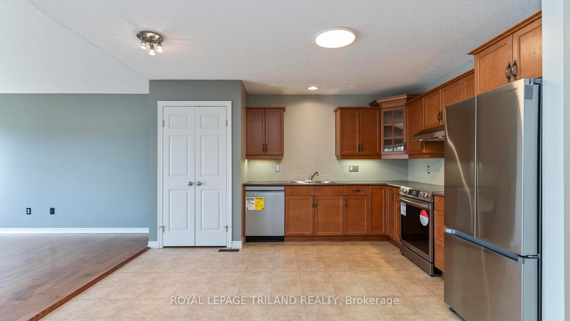 Photo 11 of 6 Coleman Court, St. Thomas — HOMEH