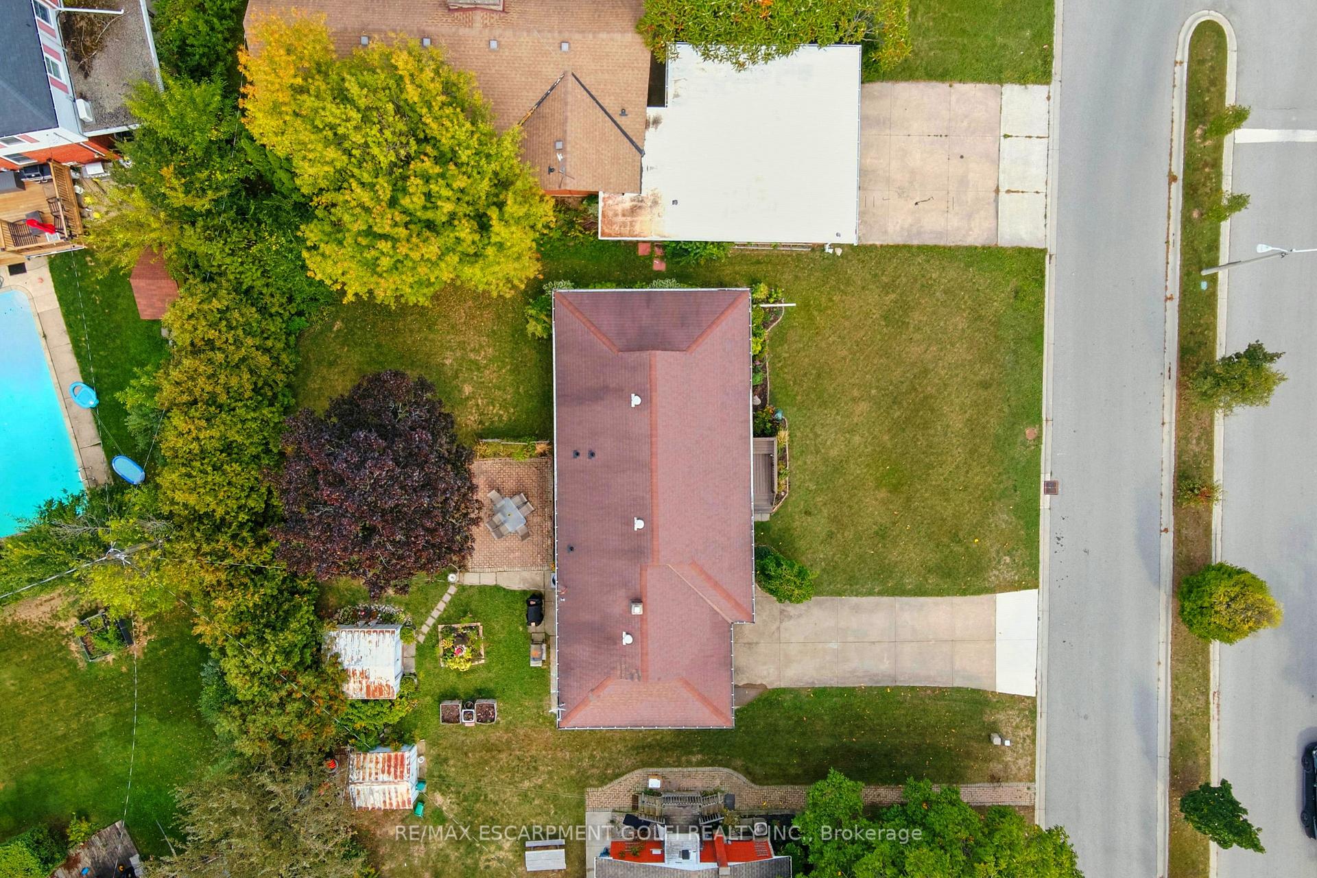 Photo 18 of 10 Riverview Boulevard, St. Catharines, Glendale/Glenridge — HOMEH
