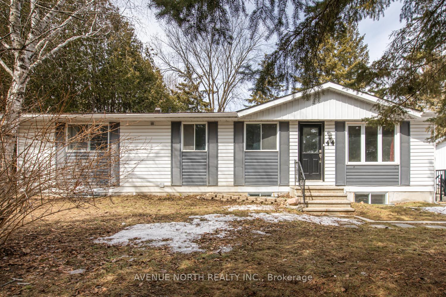 Photo 1 of 44 Lazy Nol Court, Ottawa, Fringewood — HOMEH