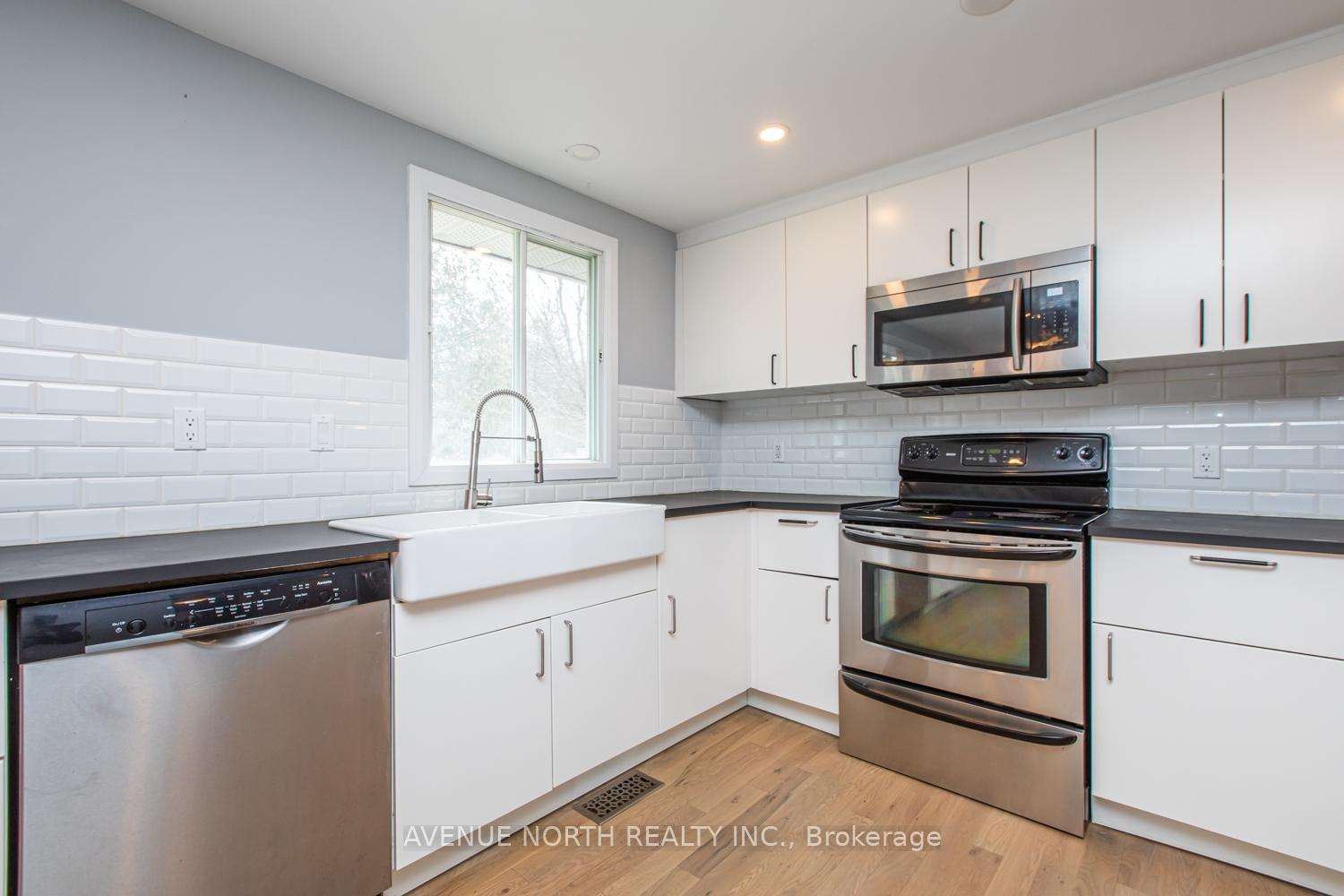 Photo 12 of 44 Lazy Nol Court, Ottawa, Fringewood — HOMEH