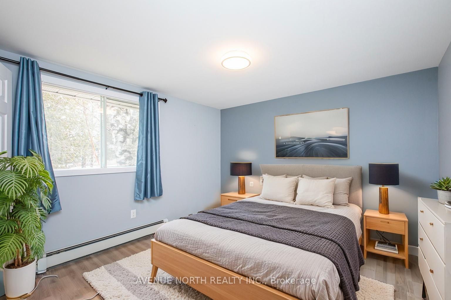 Photo 14 of 44 Lazy Nol Court, Ottawa, Fringewood — HOMEH