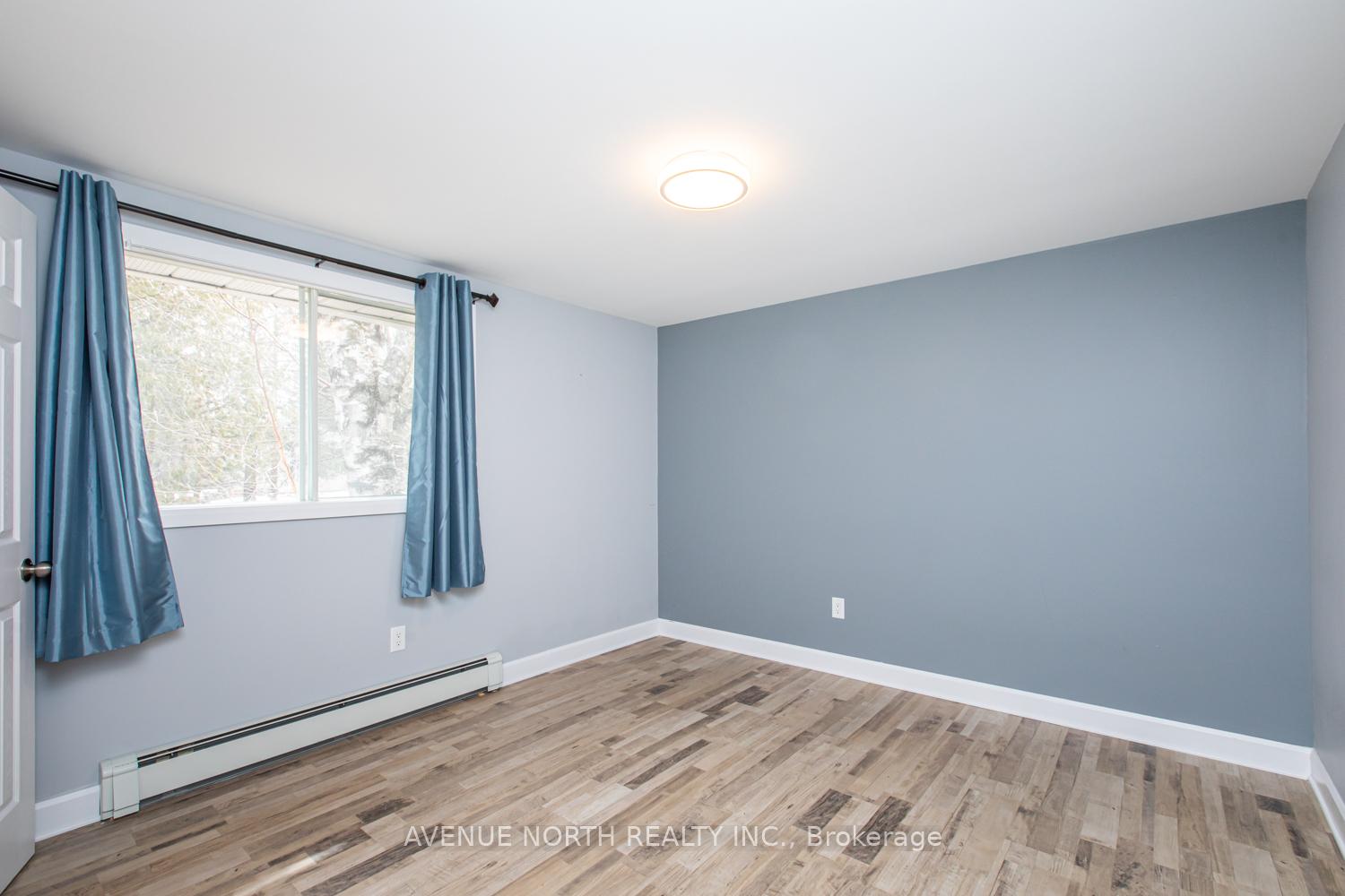 Photo 15 of 44 Lazy Nol Court, Ottawa, Fringewood — HOMEH