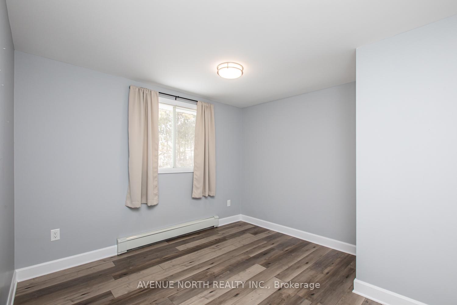 Photo 20 of 44 Lazy Nol Court, Ottawa, Fringewood — HOMEH