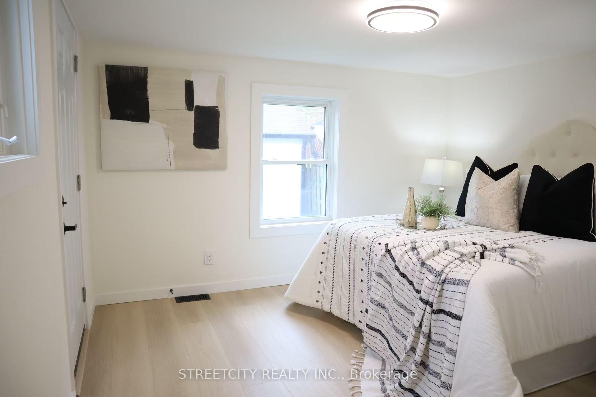 Photo 9 of 27 East Avenue, St. Thomas — HOMEH