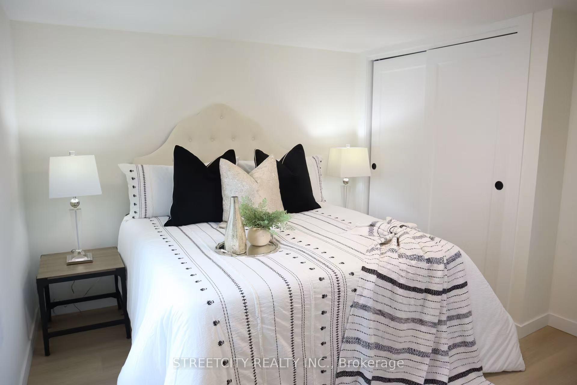 Photo 10 of 27 East Avenue, St. Thomas — HOMEH