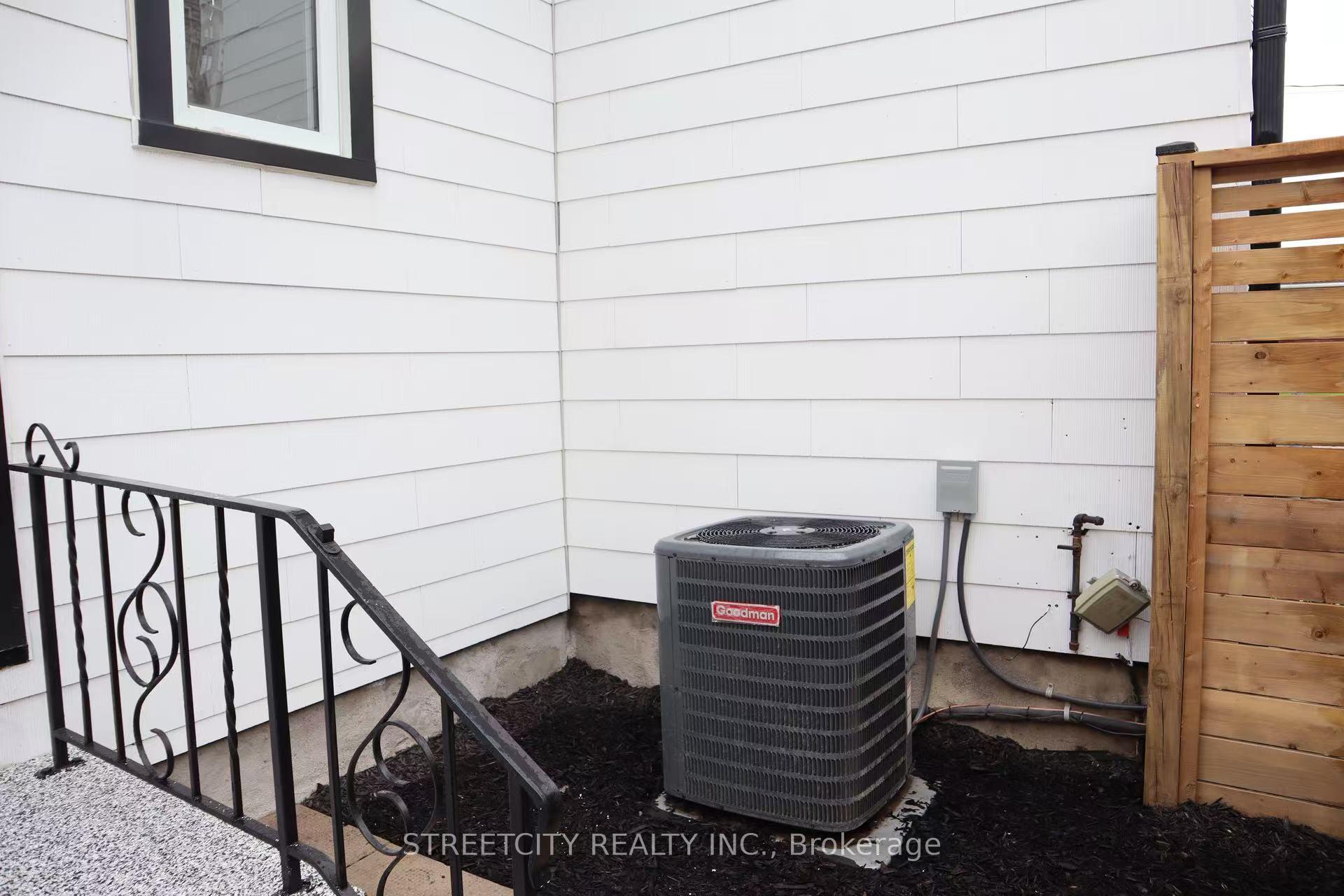 Photo 18 of 27 East Avenue, St. Thomas — HOMEH
