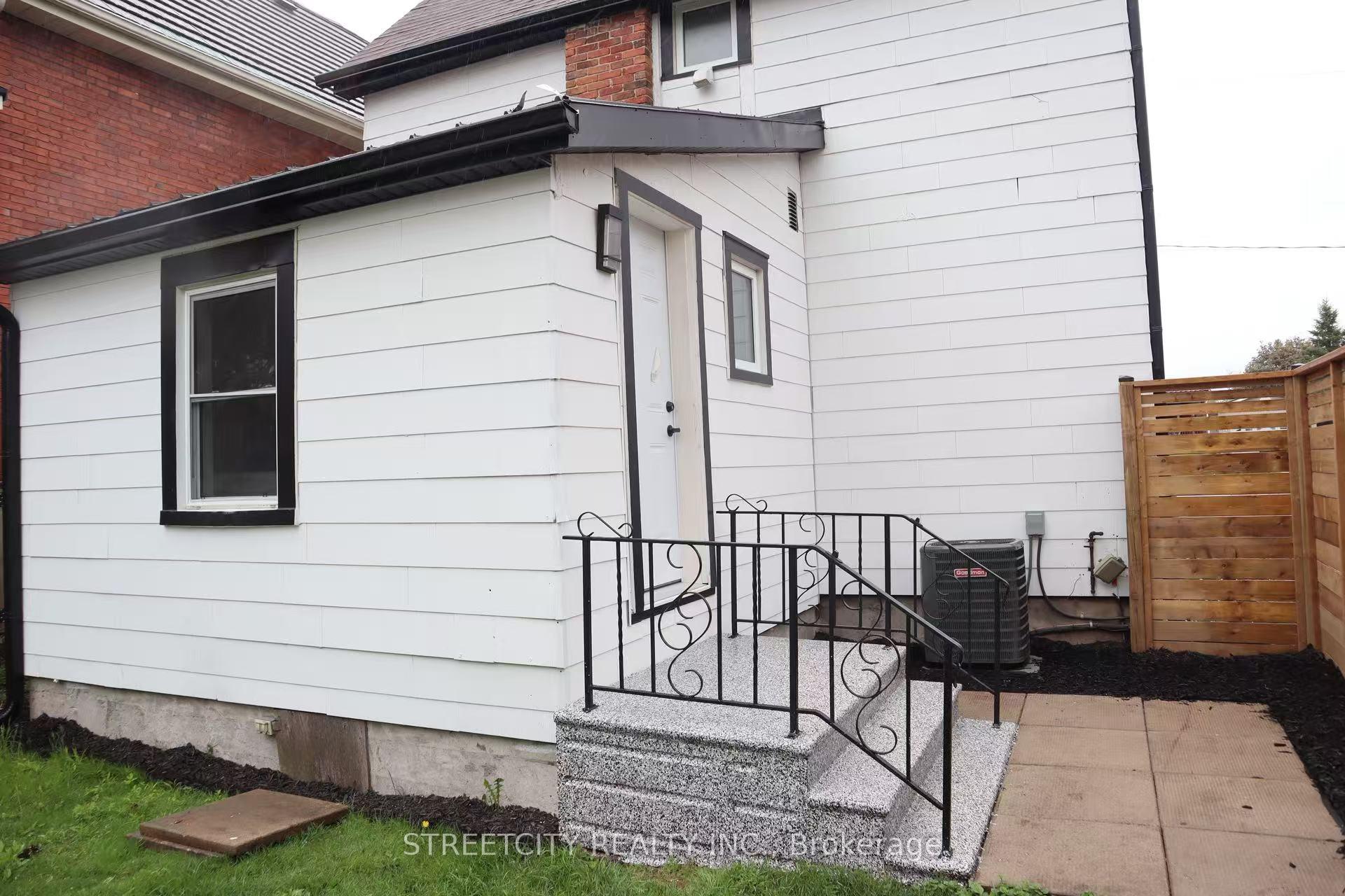 Photo 19 of 27 East Avenue, St. Thomas — HOMEH