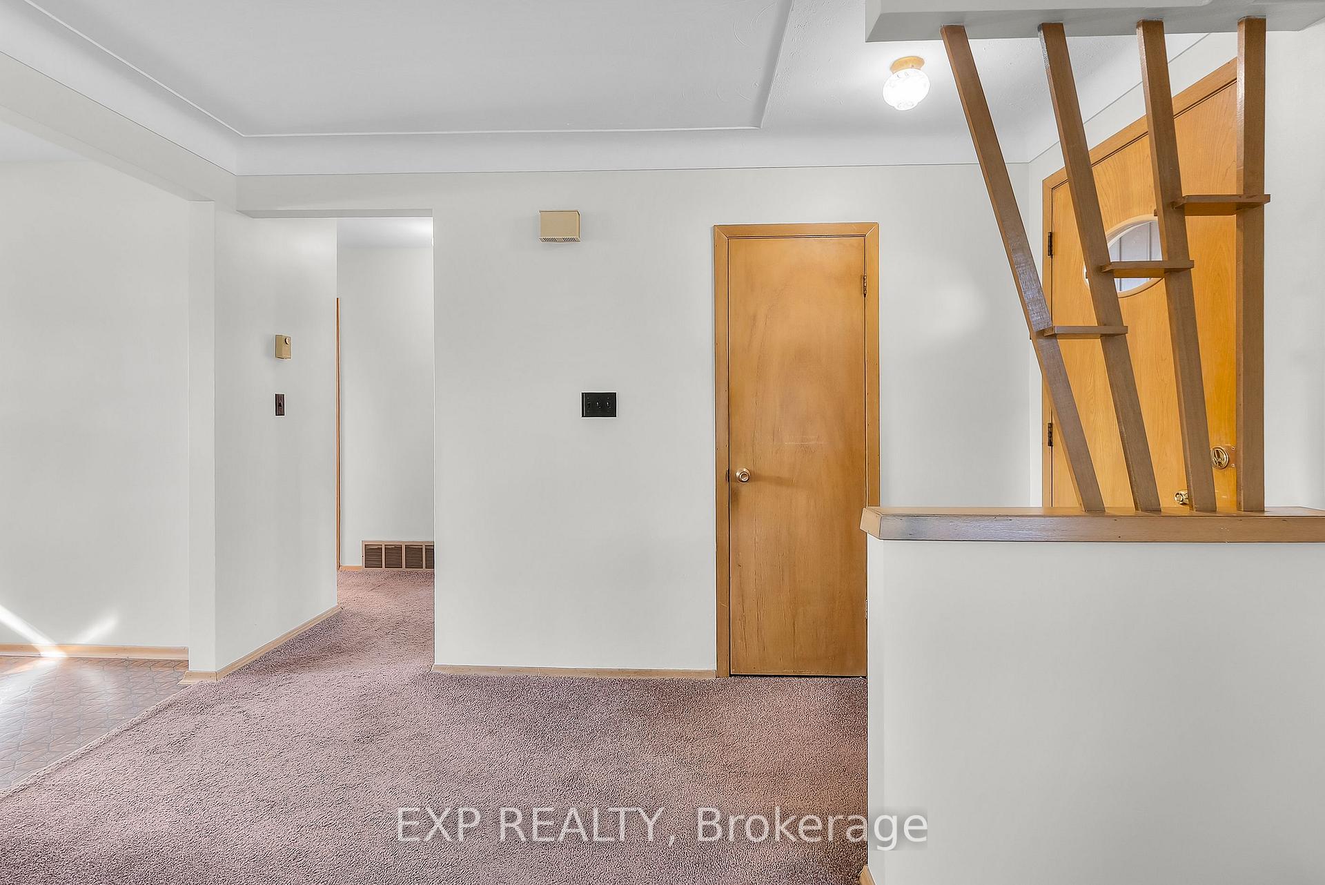 Photo 8 of 10 Harcove Street, St. Catharines, Vine/Linwell — HOMEH