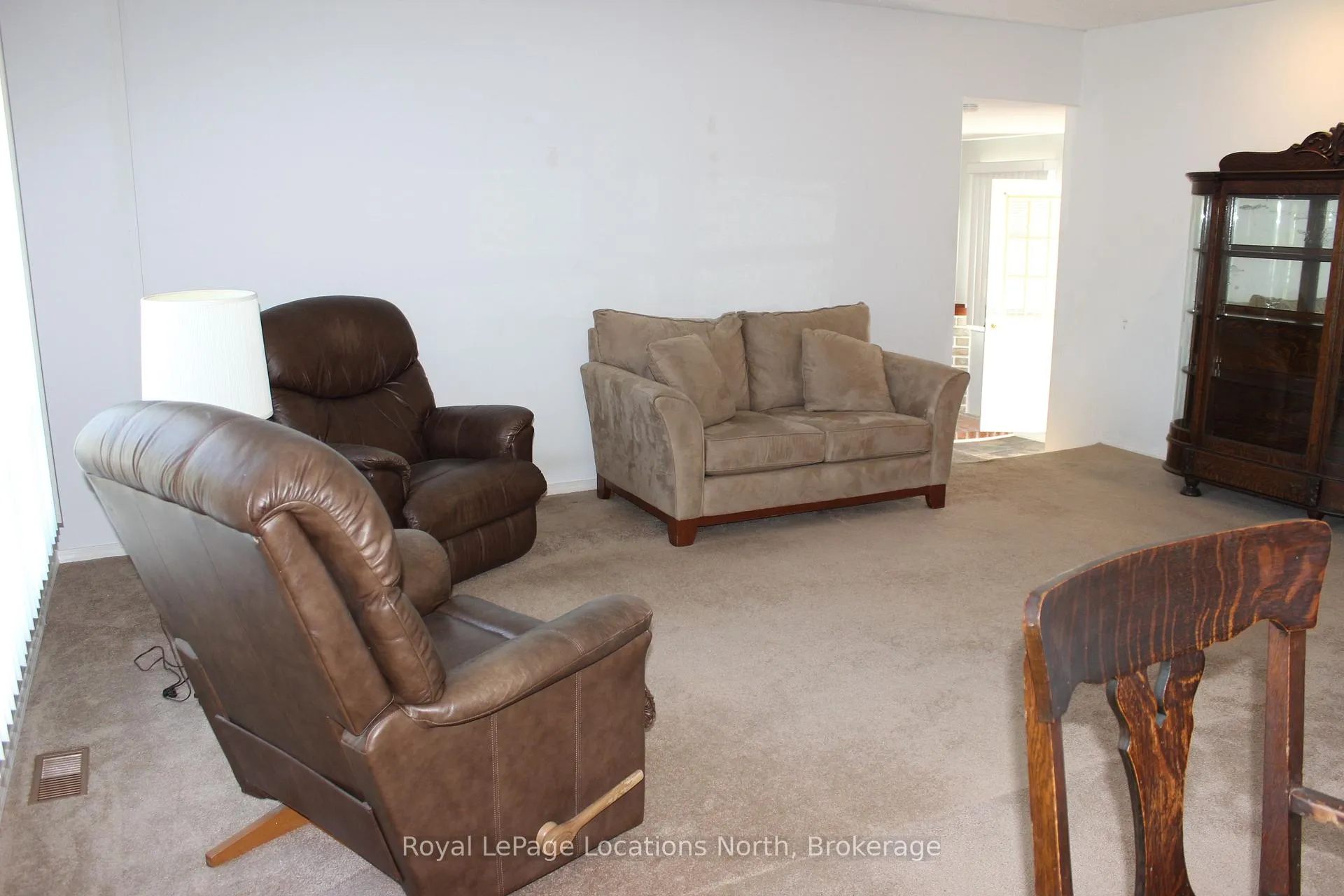 Photo 7 of 112 Smallman Drive, Wasaga Beach — HOMEH