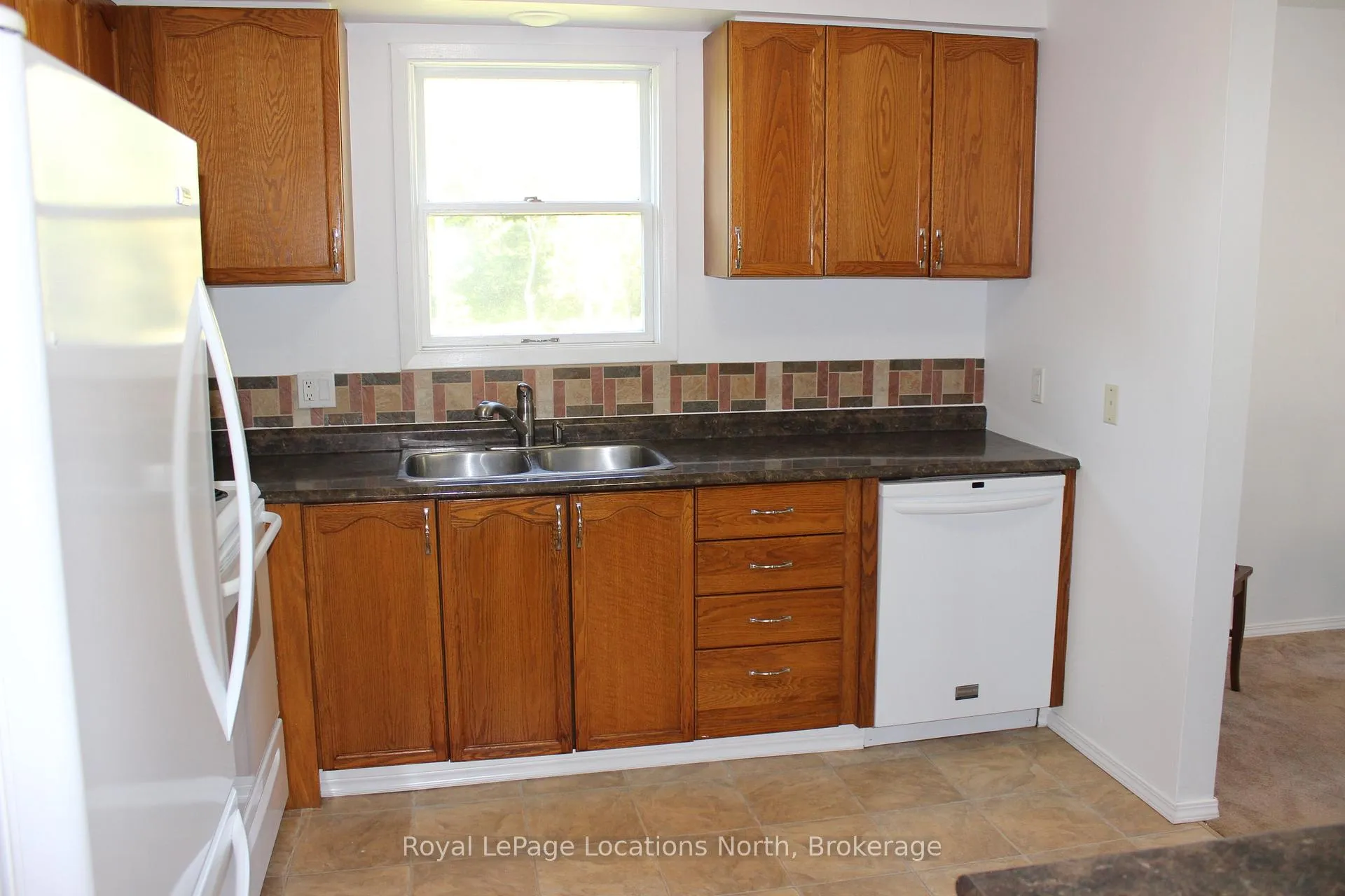 Photo 9 of 112 Smallman Drive, Wasaga Beach — HOMEH