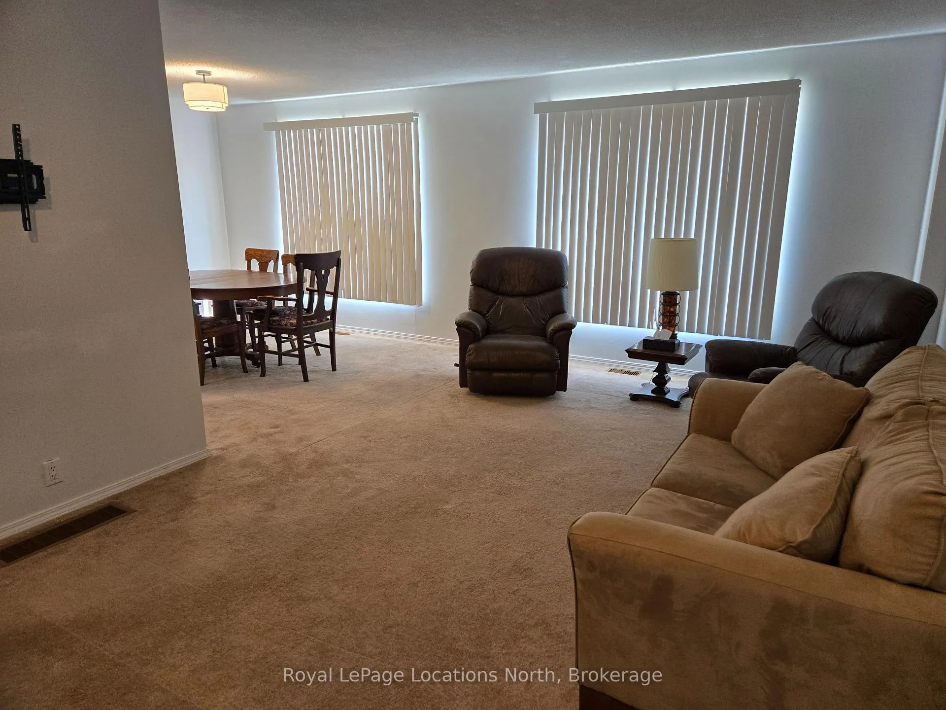 Photo 11 of 112 Smallman Drive, Wasaga Beach — HOMEH