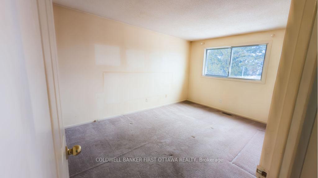 Photo 11 of 57 Benlea Drive, Ottawa, Tanglewood — HOMEH