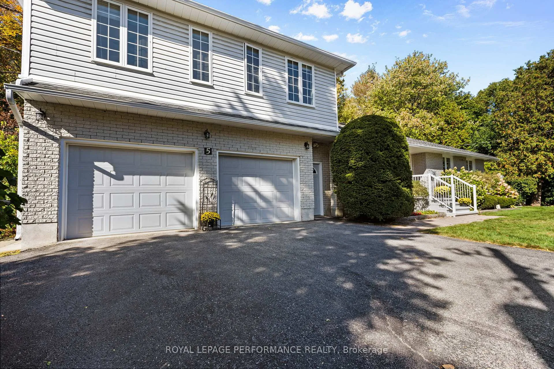 Photo 14 of 5 Revol Road, Ottawa, Merivale Gardens — HOMEH
