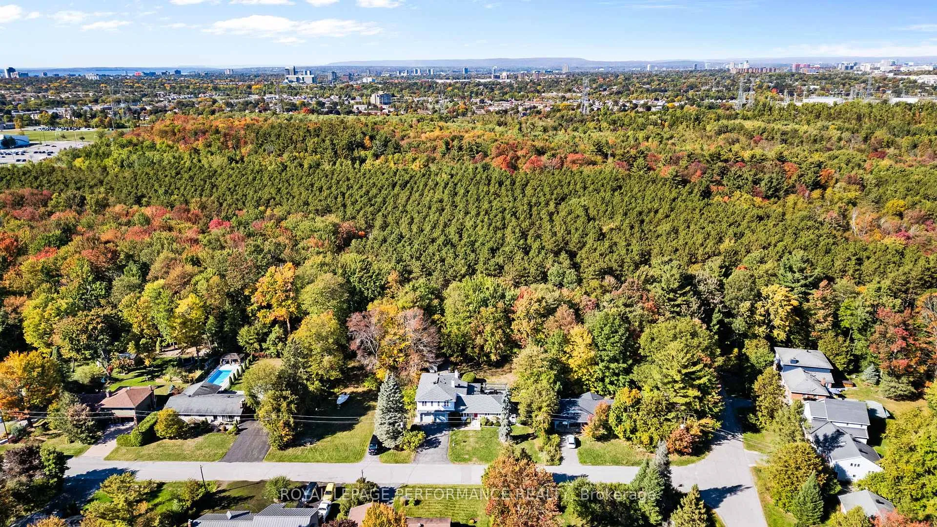 Photo 207 of 5 Revol Road, Ottawa, Merivale Gardens — HOMEH