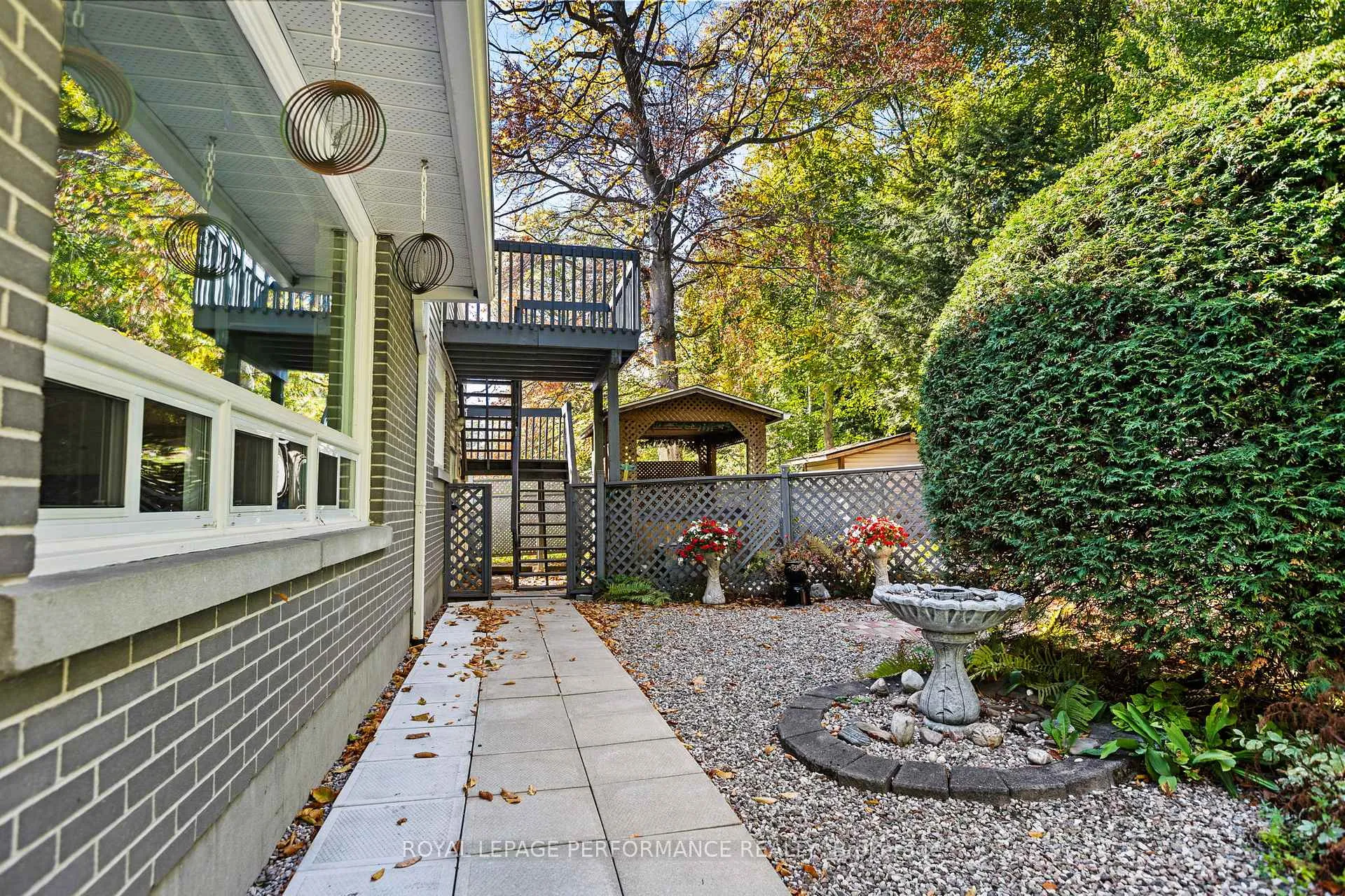 Photo 228 of 5 Revol Road, Ottawa, Merivale Gardens — HOMEH