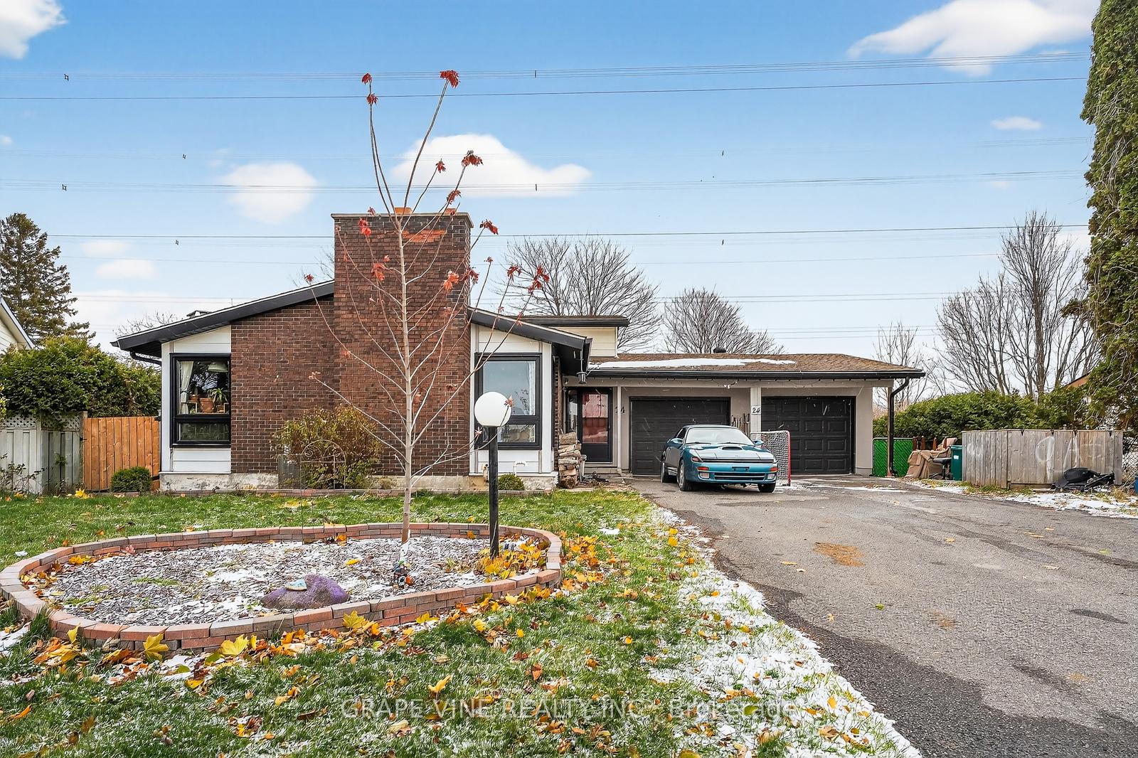 Photo 1 of 24 Lansfield Way, Ottawa, Tanglewood — HOMEH