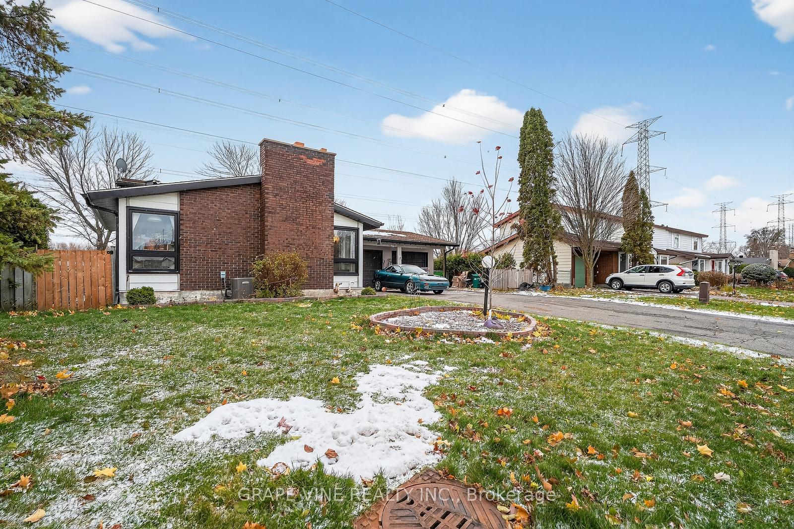 Photo 2 of 24 Lansfield Way, Ottawa, Tanglewood — HOMEH