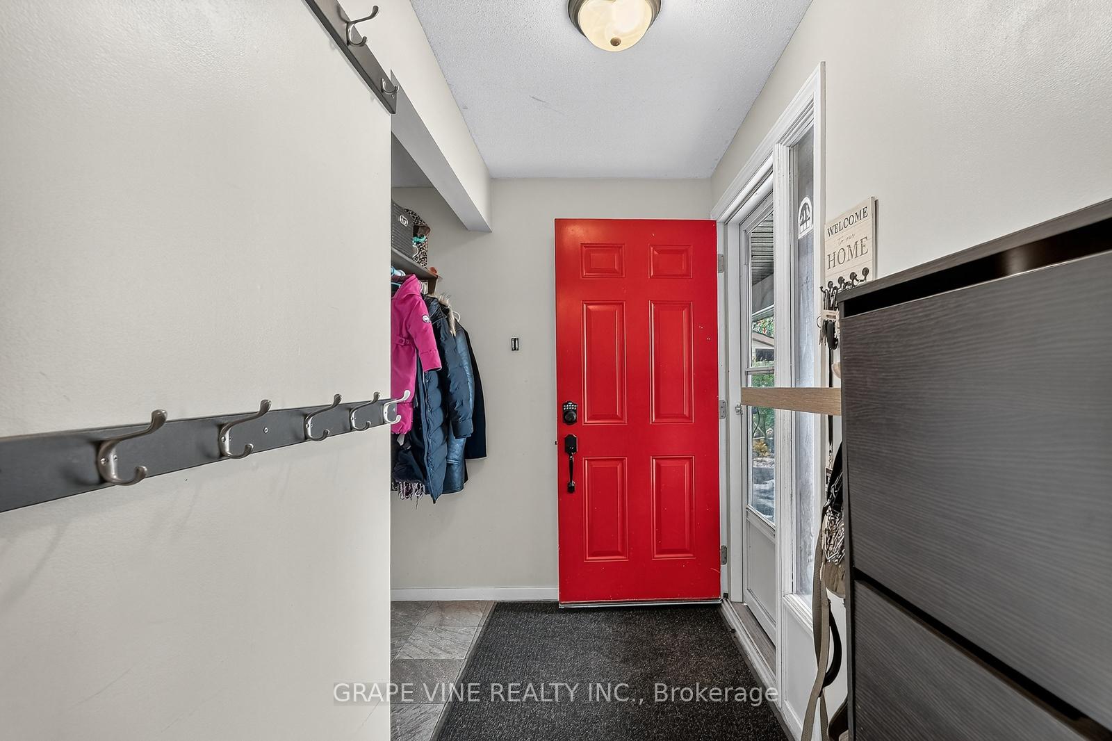 Photo 5 of 24 Lansfield Way, Ottawa, Tanglewood — HOMEH