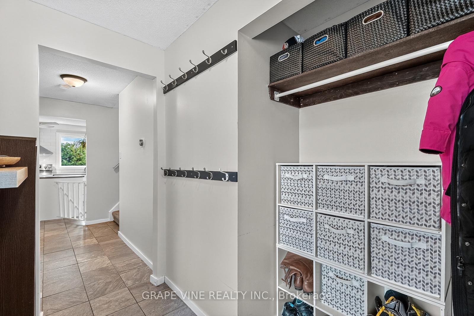 Photo 6 of 24 Lansfield Way, Ottawa, Tanglewood — HOMEH