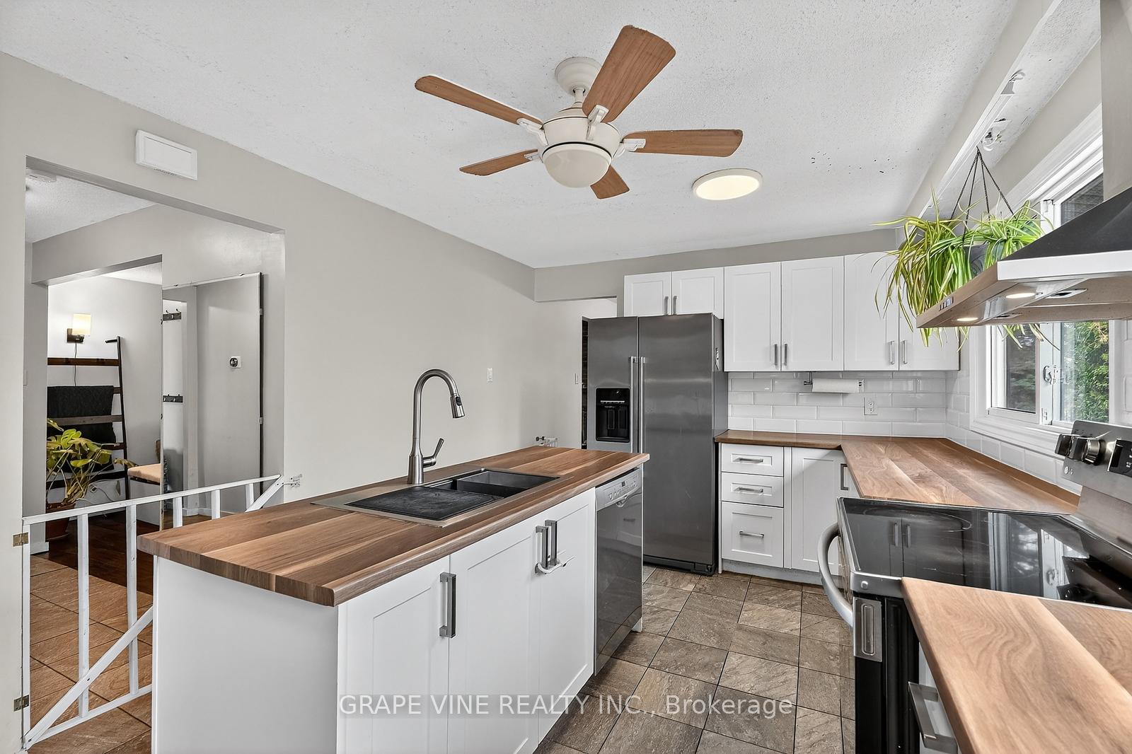 Photo 18 of 24 Lansfield Way, Ottawa, Tanglewood — HOMEH