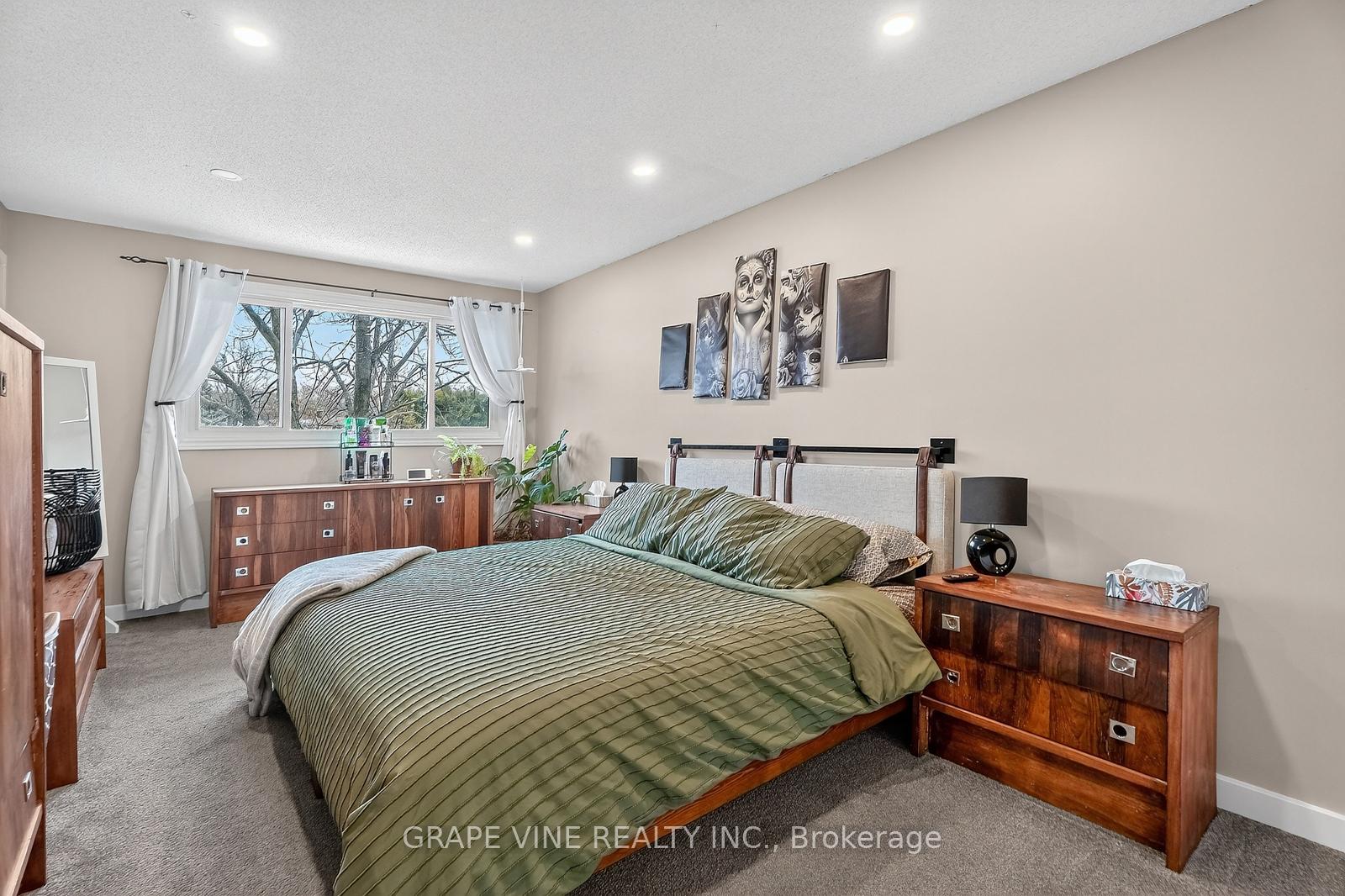 Photo 30 of 24 Lansfield Way, Ottawa, Tanglewood — HOMEH