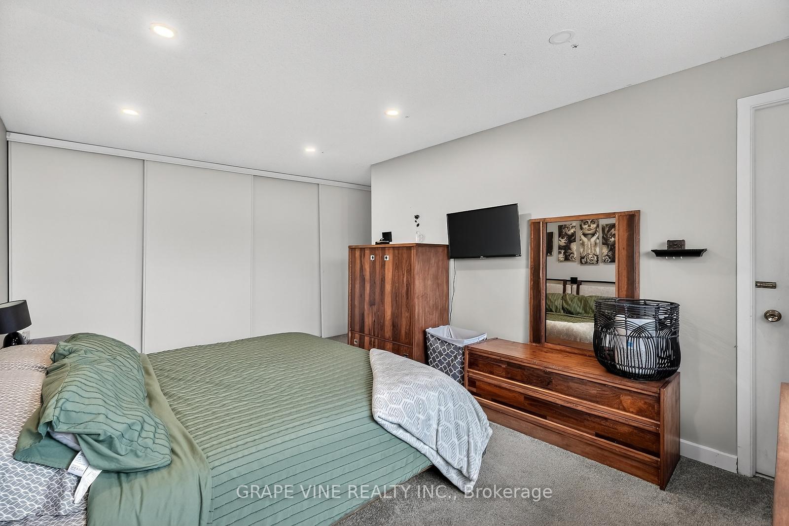 Photo 31 of 24 Lansfield Way, Ottawa, Tanglewood — HOMEH