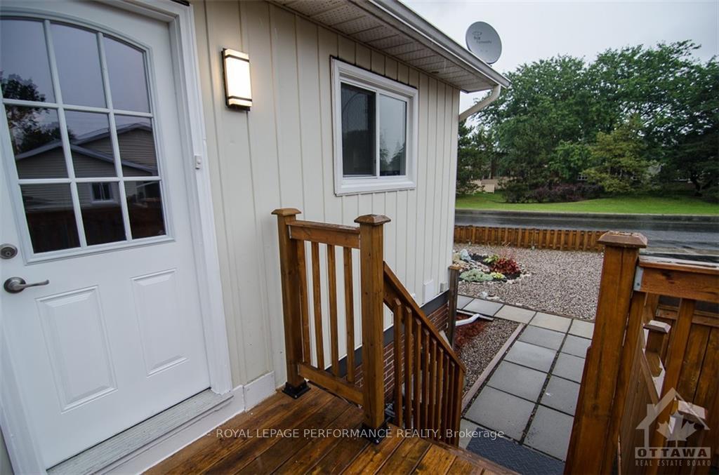 Photo 1 of Unit B, 111 Dalehurst Drive, Ottawa, Tanglewood — HOMEH