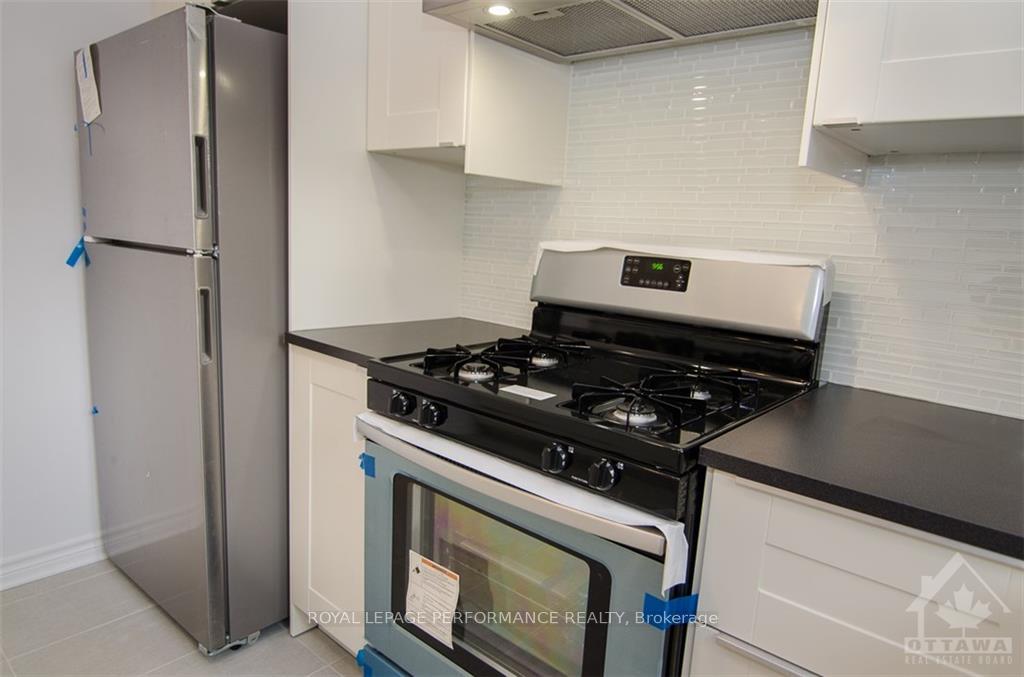 Photo 7 of Unit B, 111 Dalehurst Drive, Ottawa, Tanglewood — HOMEH