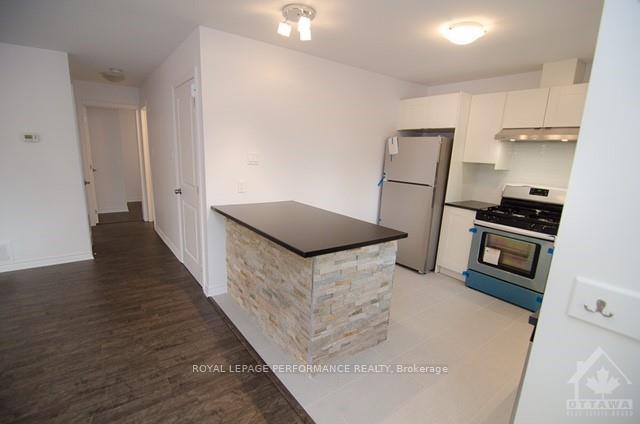 Photo 9 of Unit B, 111 Dalehurst Drive, Ottawa, Tanglewood — HOMEH