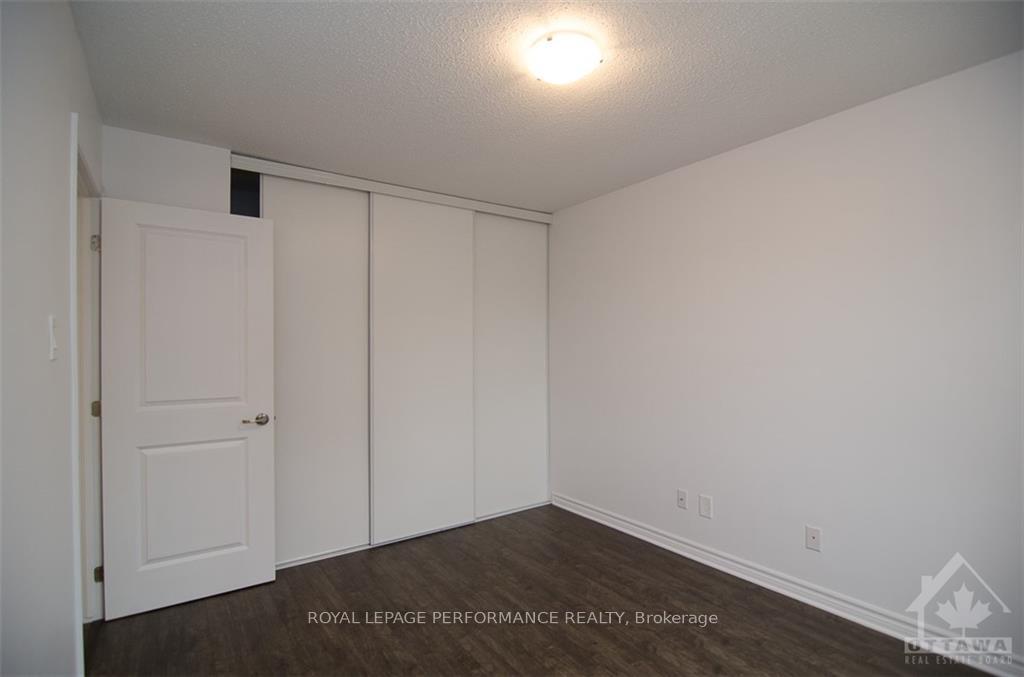 Photo 13 of Unit B, 111 Dalehurst Drive, Ottawa, Tanglewood — HOMEH