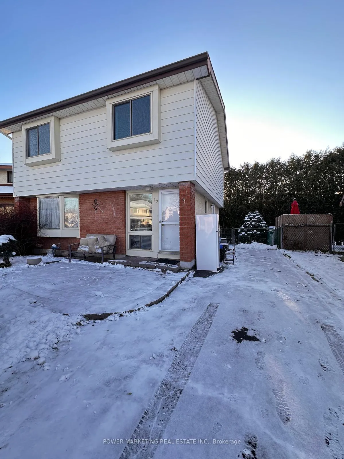 Photo 1 of 19 Brydon Court, Ottawa, Tanglewood — HOMEH