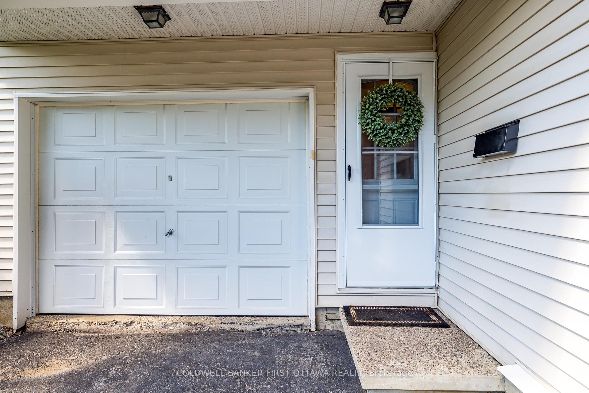 Photo 4 of 48 Downsview Crescent, Ottawa, Tanglewood — HOMEH