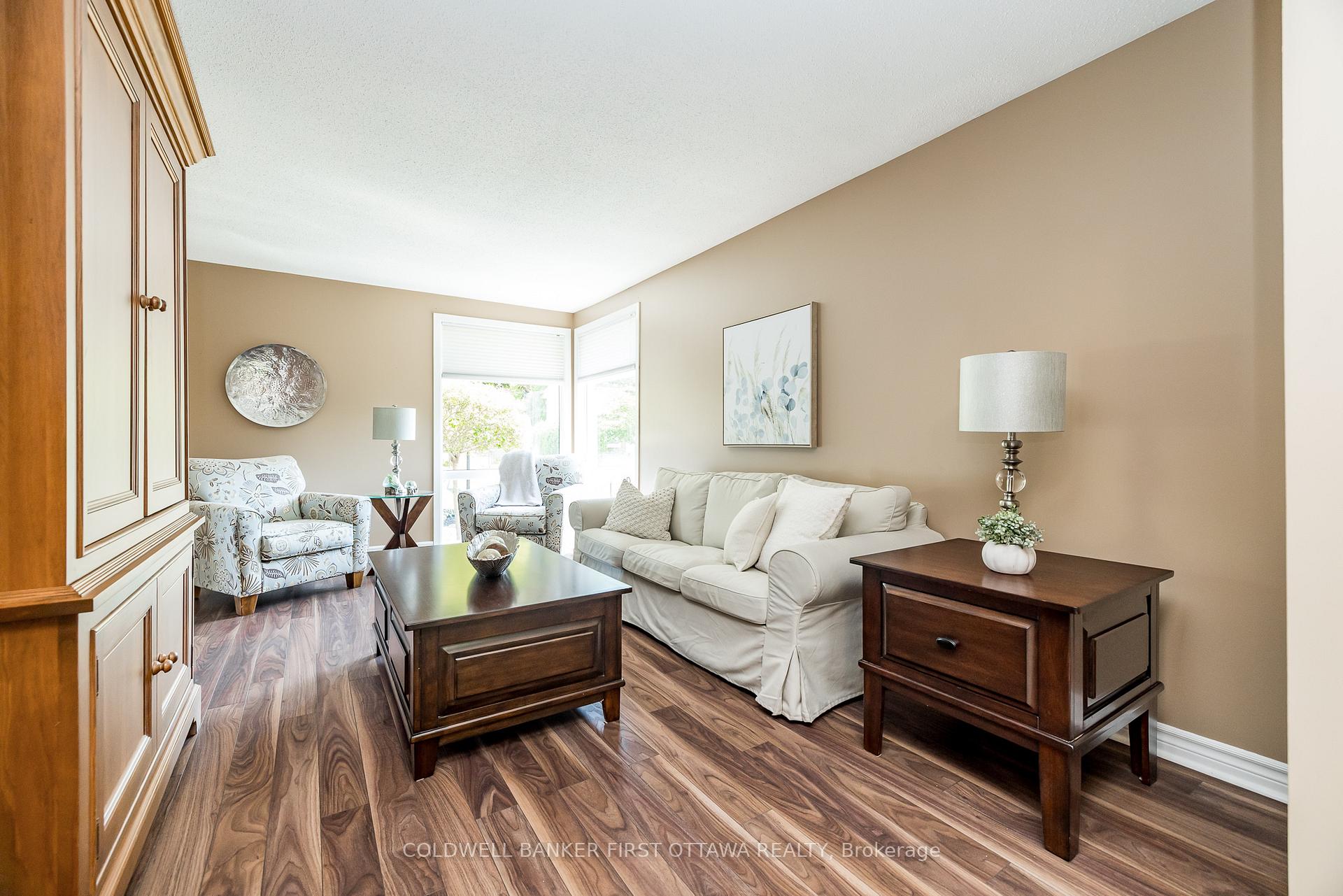 Photo 7 of 48 Downsview Crescent, Ottawa, Tanglewood — HOMEH