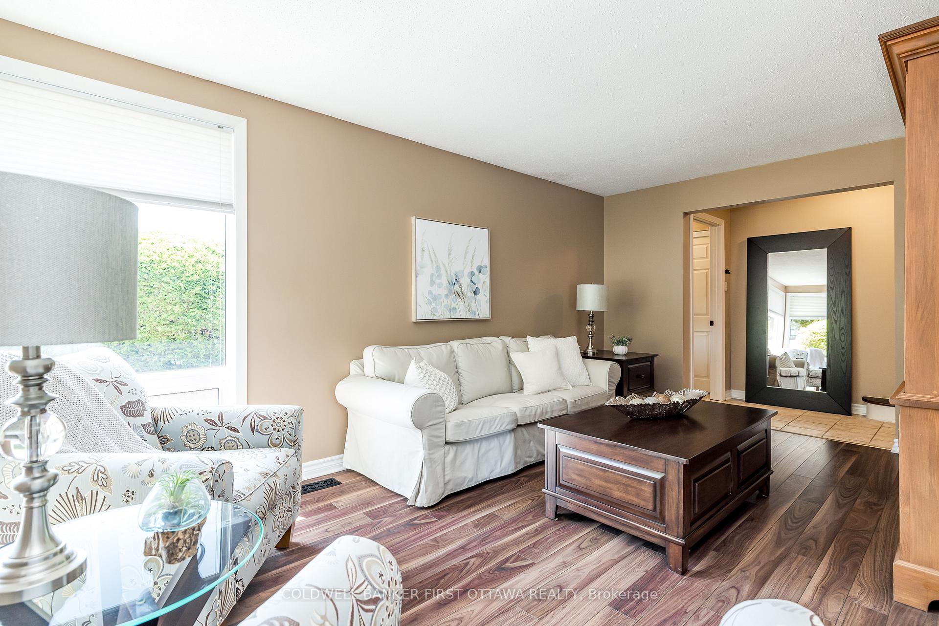 Photo 8 of 48 Downsview Crescent, Ottawa, Tanglewood — HOMEH