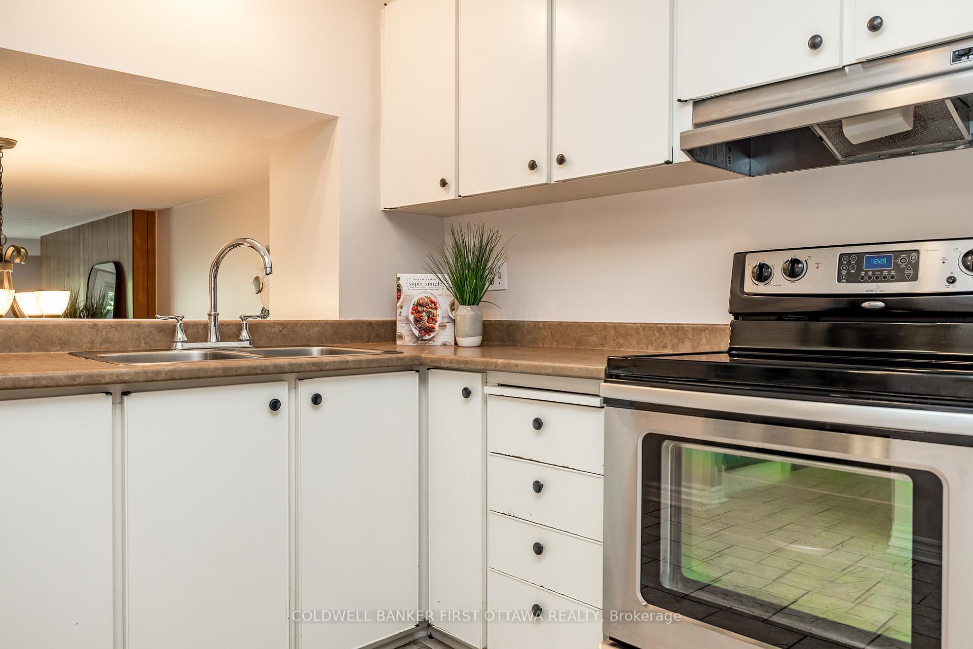 Photo 13 of 48 Downsview Crescent, Ottawa, Tanglewood — HOMEH
