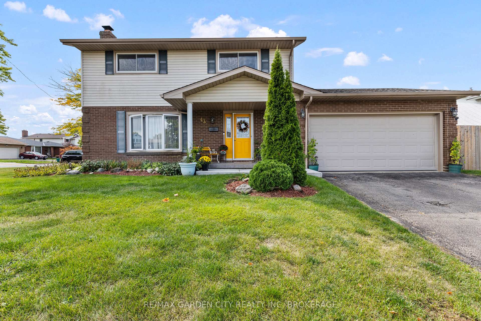 Photo 1 of 43 Capri Street, Thorold, Confederation Heights — HOMEH