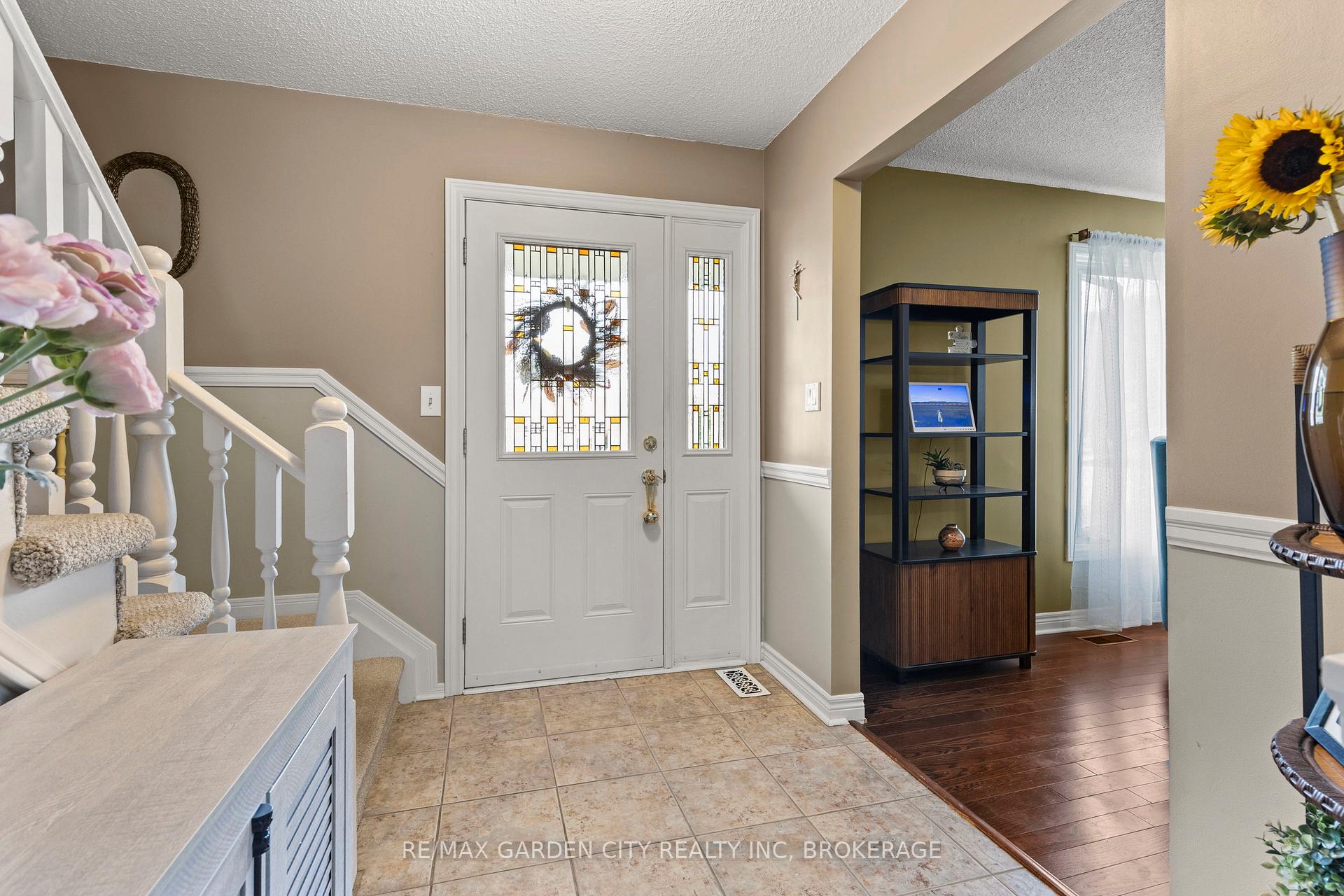 Photo 5 of 43 Capri Street, Thorold, Confederation Heights — HOMEH