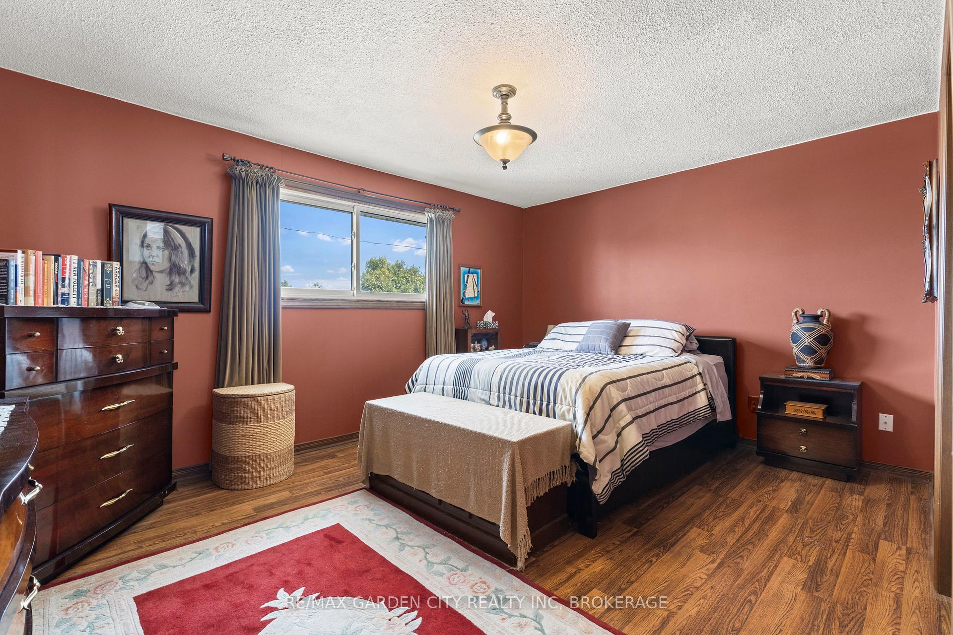 Photo 18 of 43 Capri Street, Thorold, Confederation Heights — HOMEH