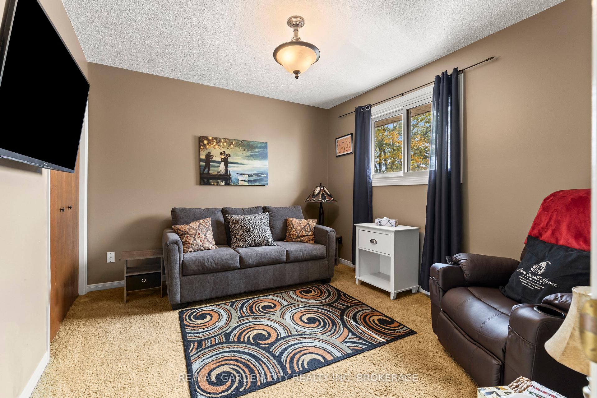 Photo 19 of 43 Capri Street, Thorold, Confederation Heights — HOMEH