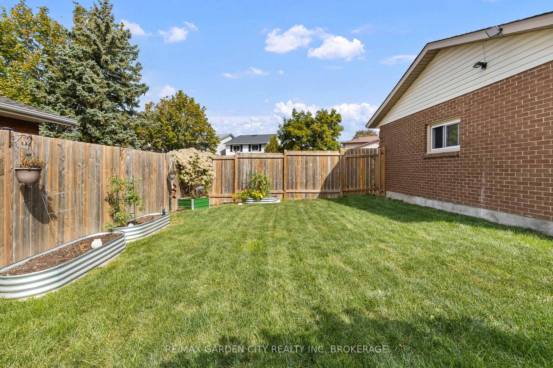 Photo 28 of 43 Capri Street, Thorold, Confederation Heights — HOMEH