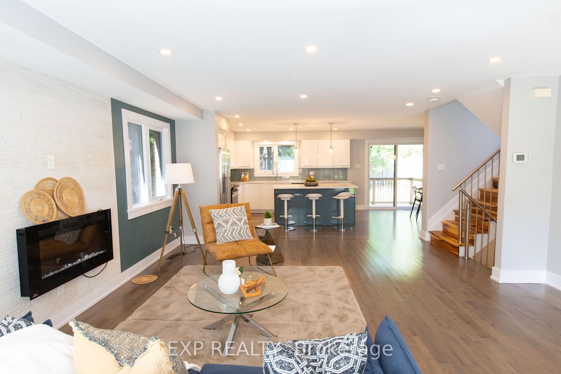 Photo 3 of 21A Gervin Street, Ottawa, Pineglen — HOMEH