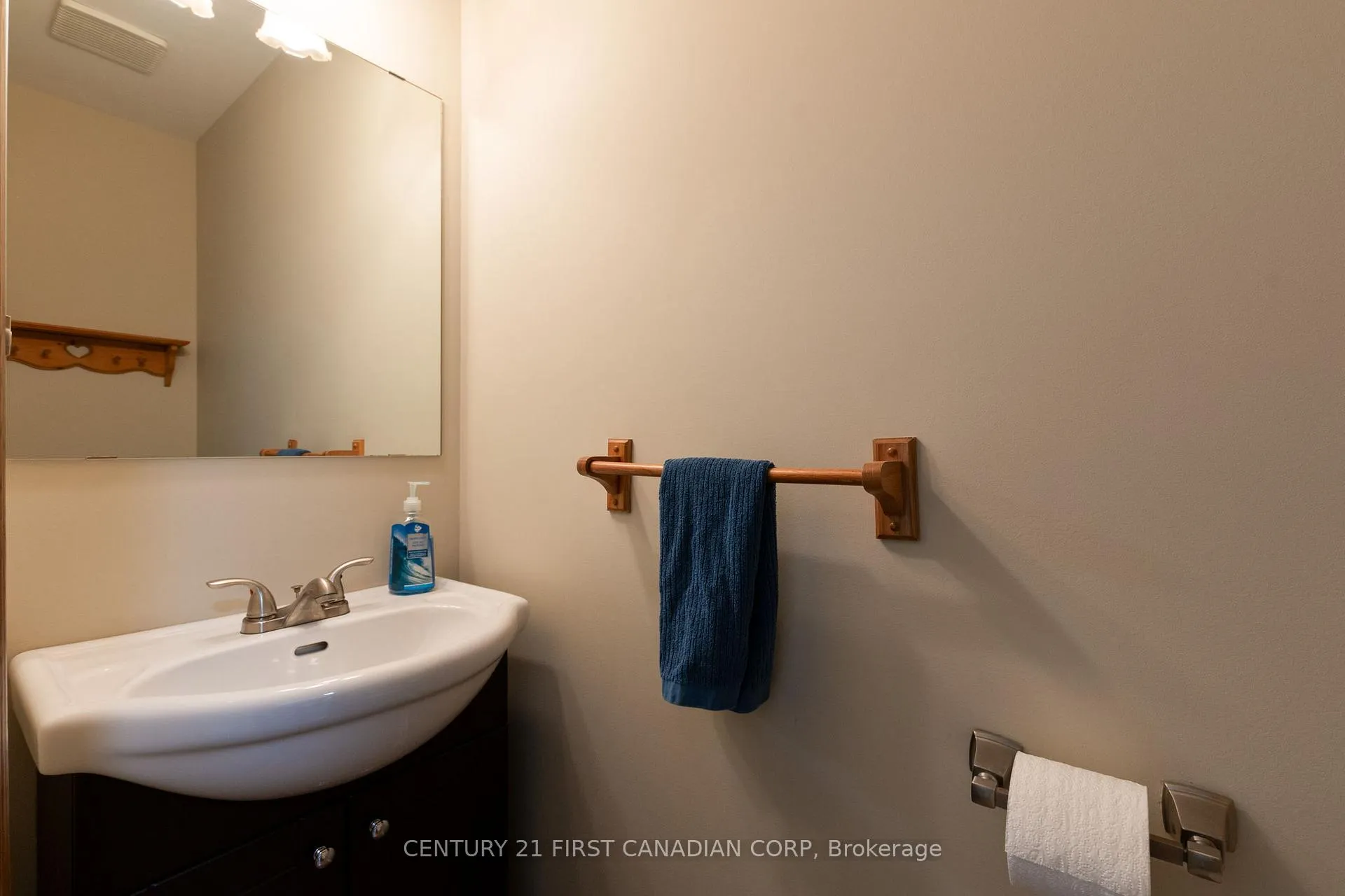 Photo 108 of 196 Hull Road, Strathroy-Caradoc, NE — HOMEH