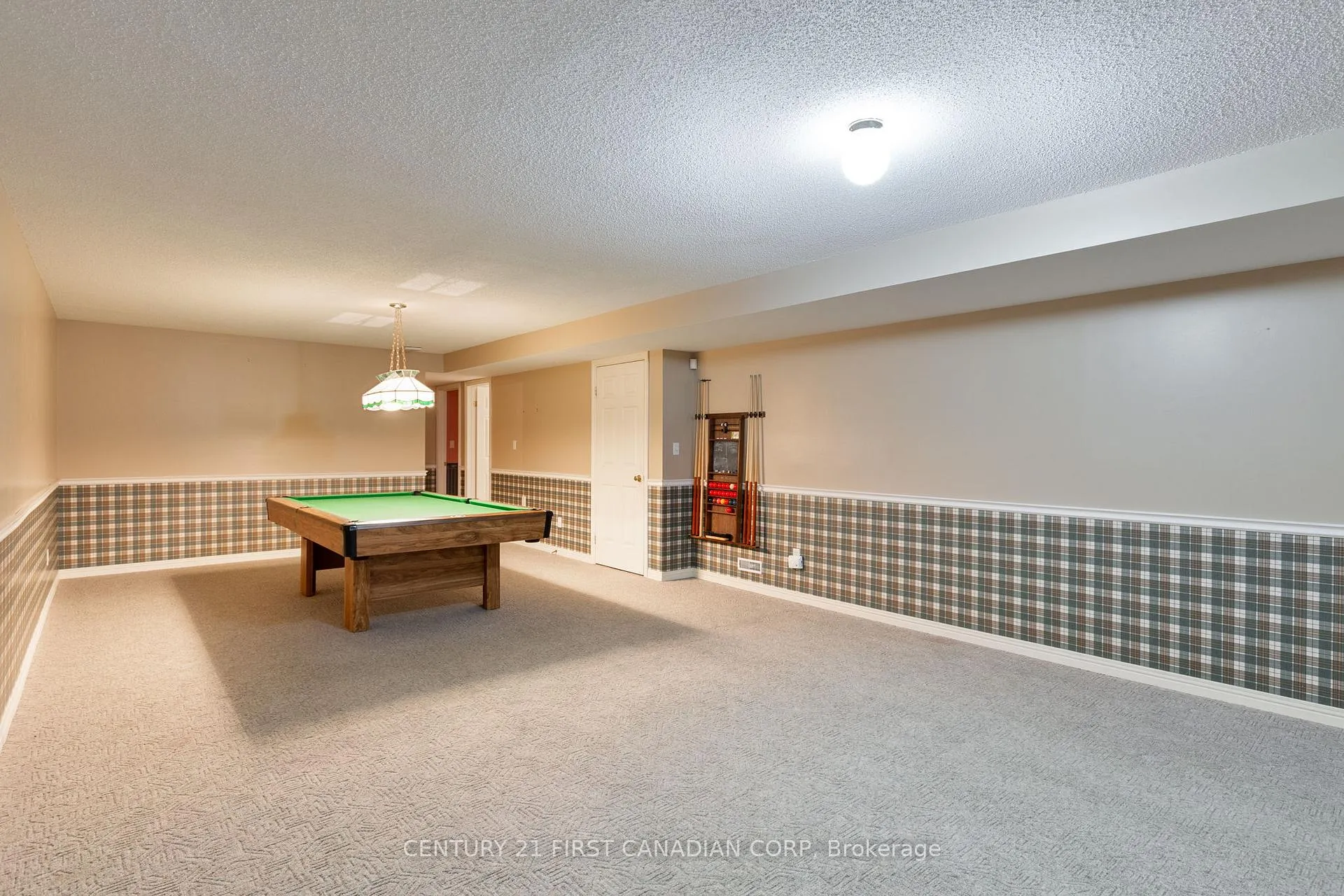 Photo 165 of 196 Hull Road, Strathroy-Caradoc, NE — HOMEH